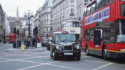 Best Dash Cam for Taxis in the UK? - Trackershop